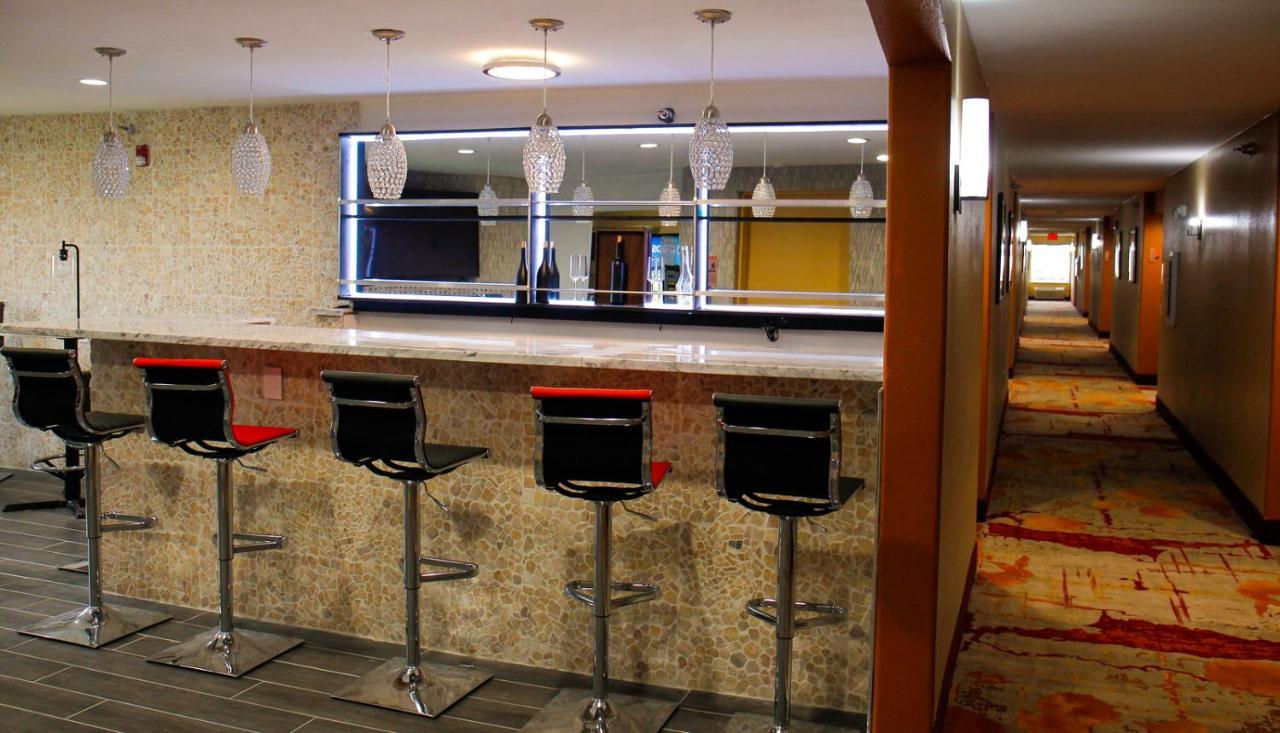 The Leo Collection Detroit, Ascend Hotel Collection Lincoln Park Extérieur photo