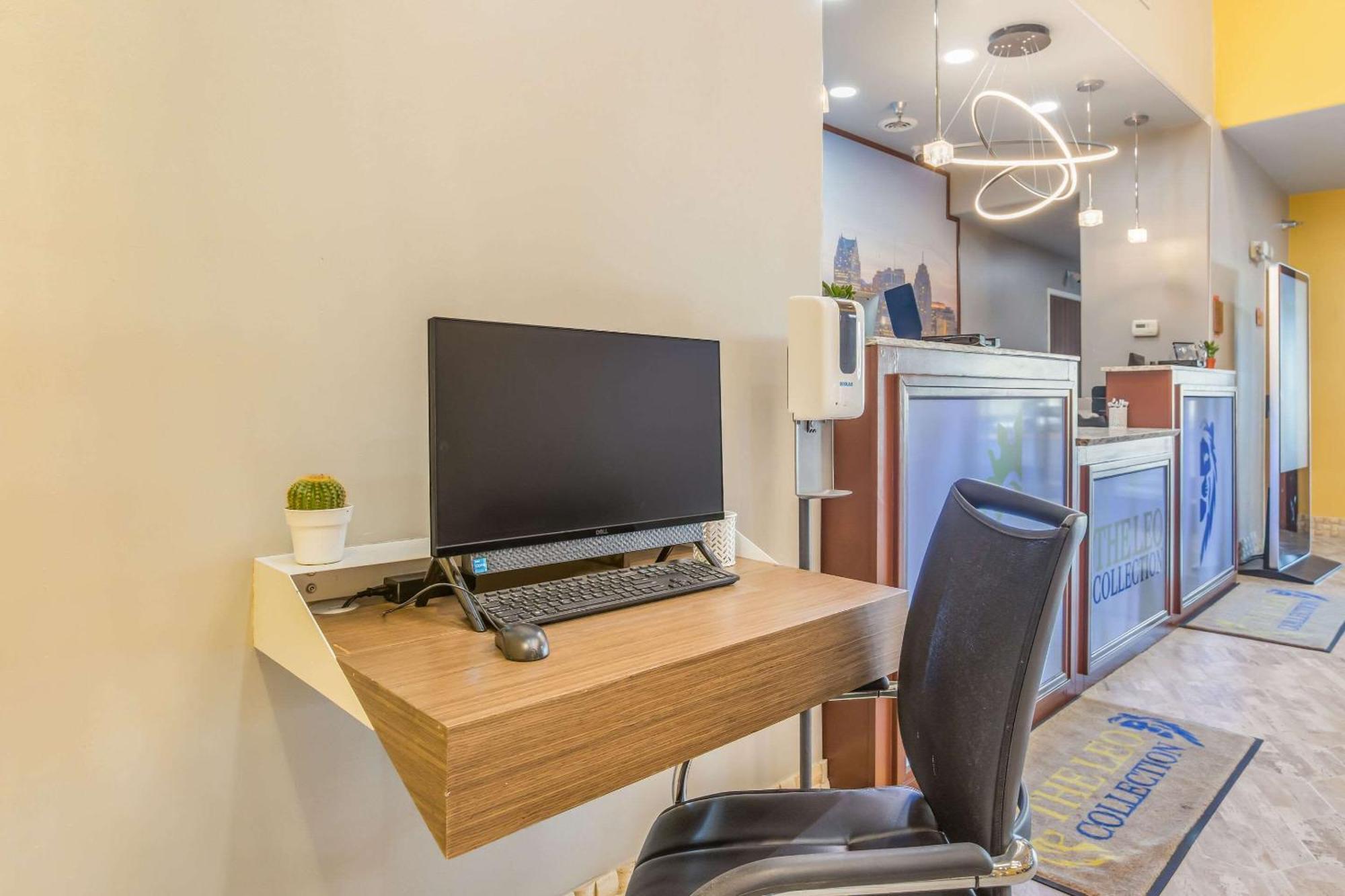 The Leo Collection Detroit, Ascend Hotel Collection Lincoln Park Extérieur photo