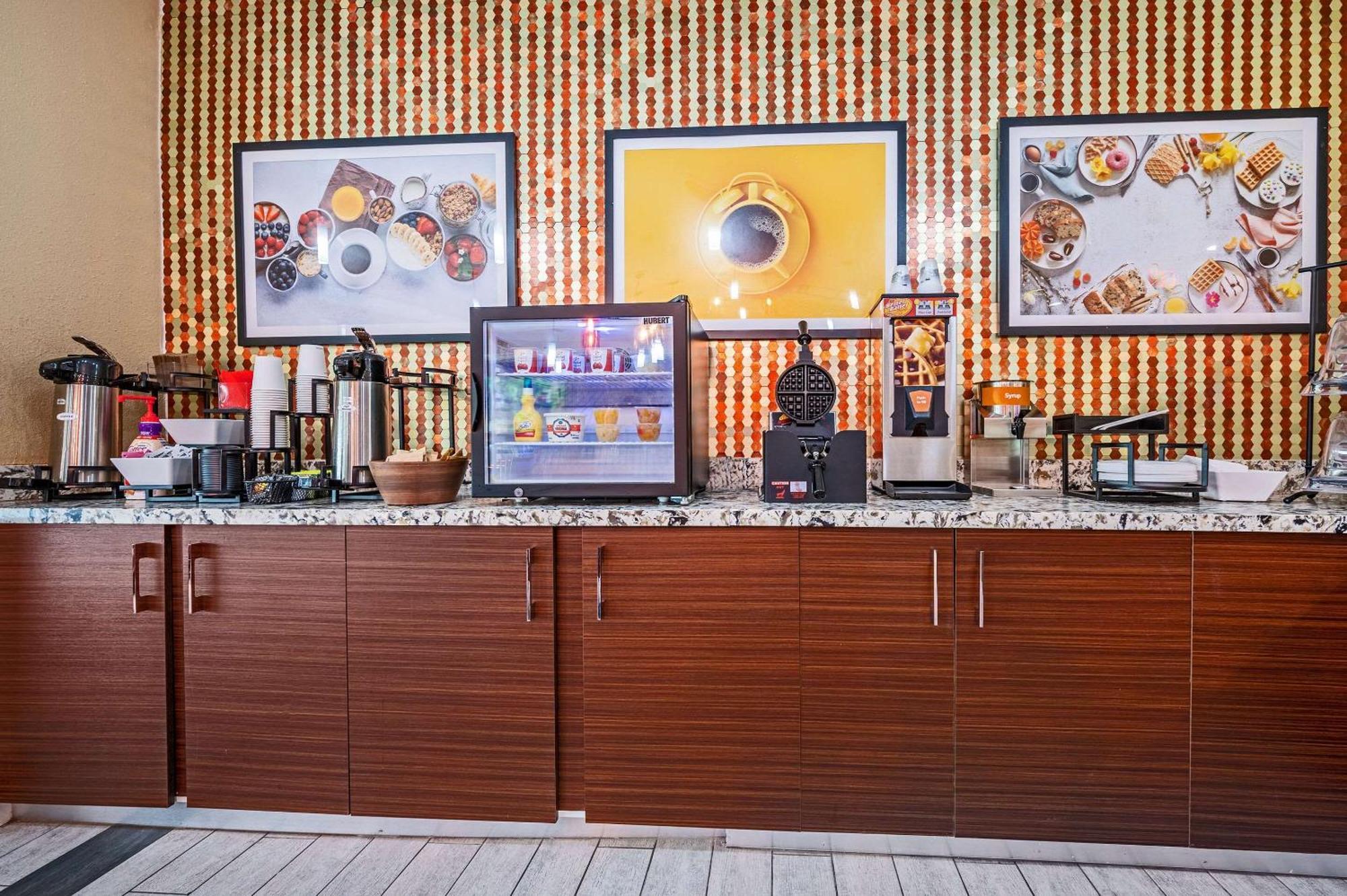 The Leo Collection Detroit, Ascend Hotel Collection Lincoln Park Extérieur photo
