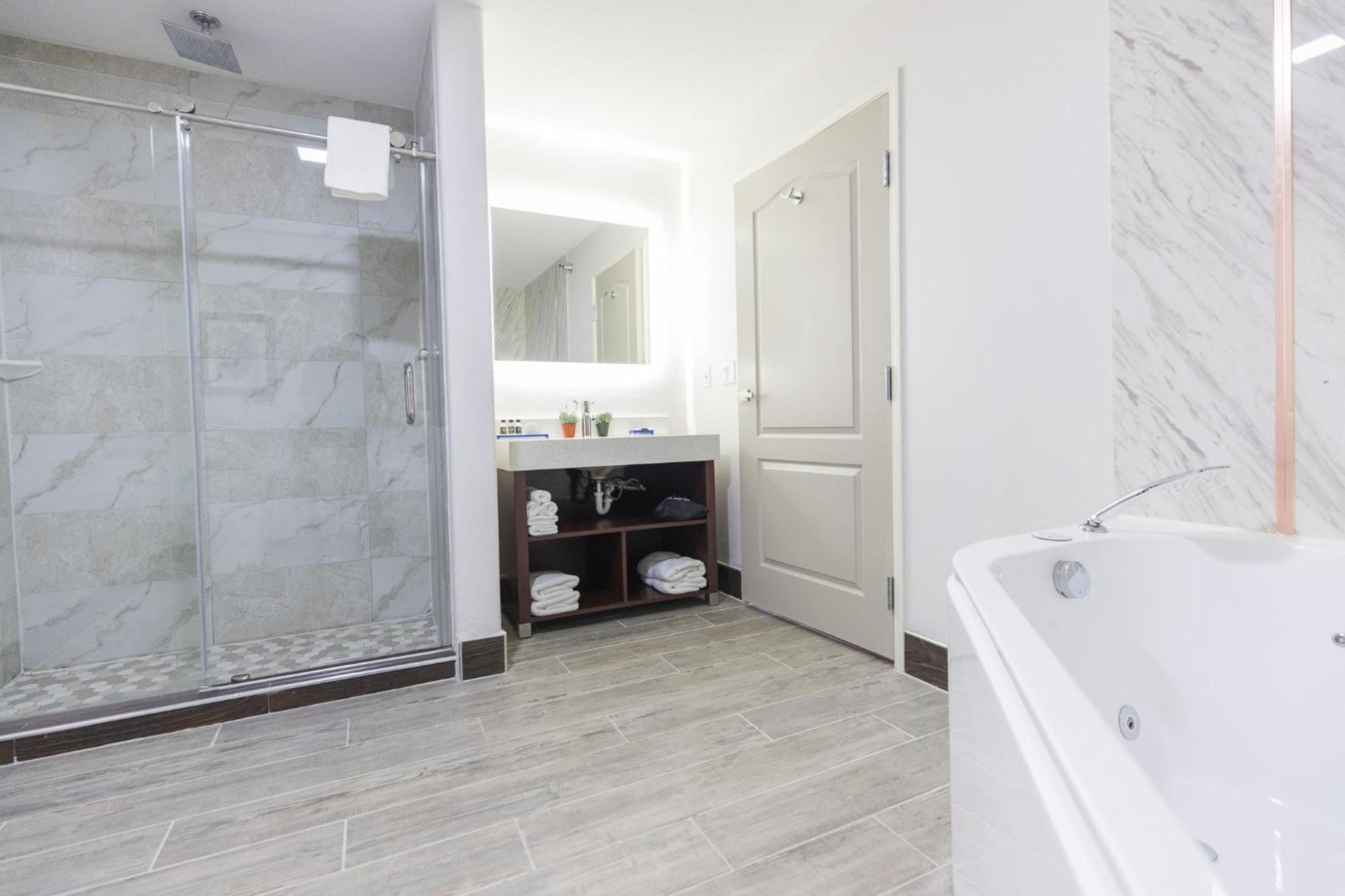 The Leo Collection Detroit, Ascend Hotel Collection Lincoln Park Extérieur photo